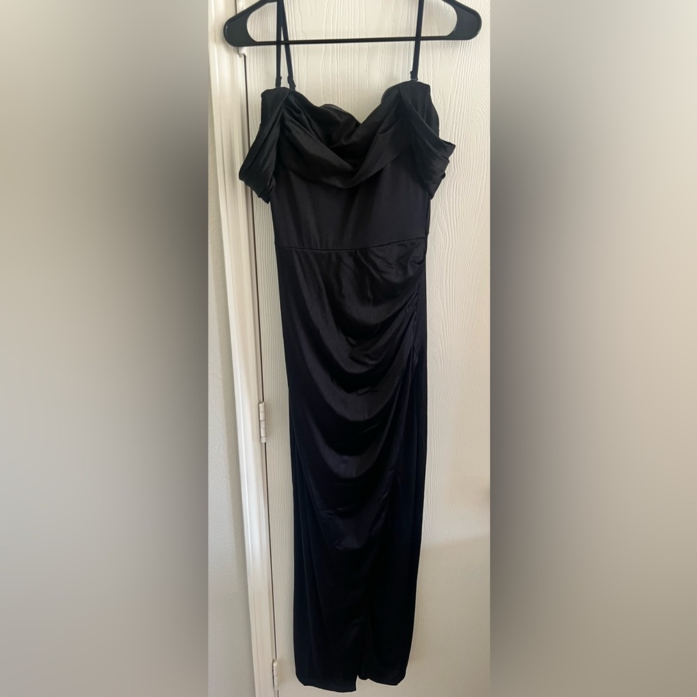 Off-Shoulder Black Maxi Dress - Elegant Evening Gown - Picture 3 of 9